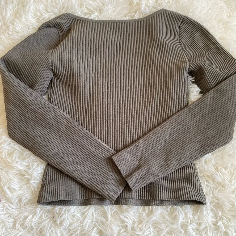 Aritzia Babaton Sculpt Knit Sweetheart Longsleeve - Picture 4 of 8